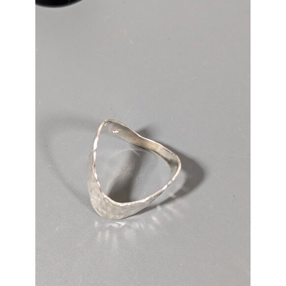 Sterling Silver 925 Hammered Asymmetrical V Shape Ring Size 7.5 - Picture 5 of 9